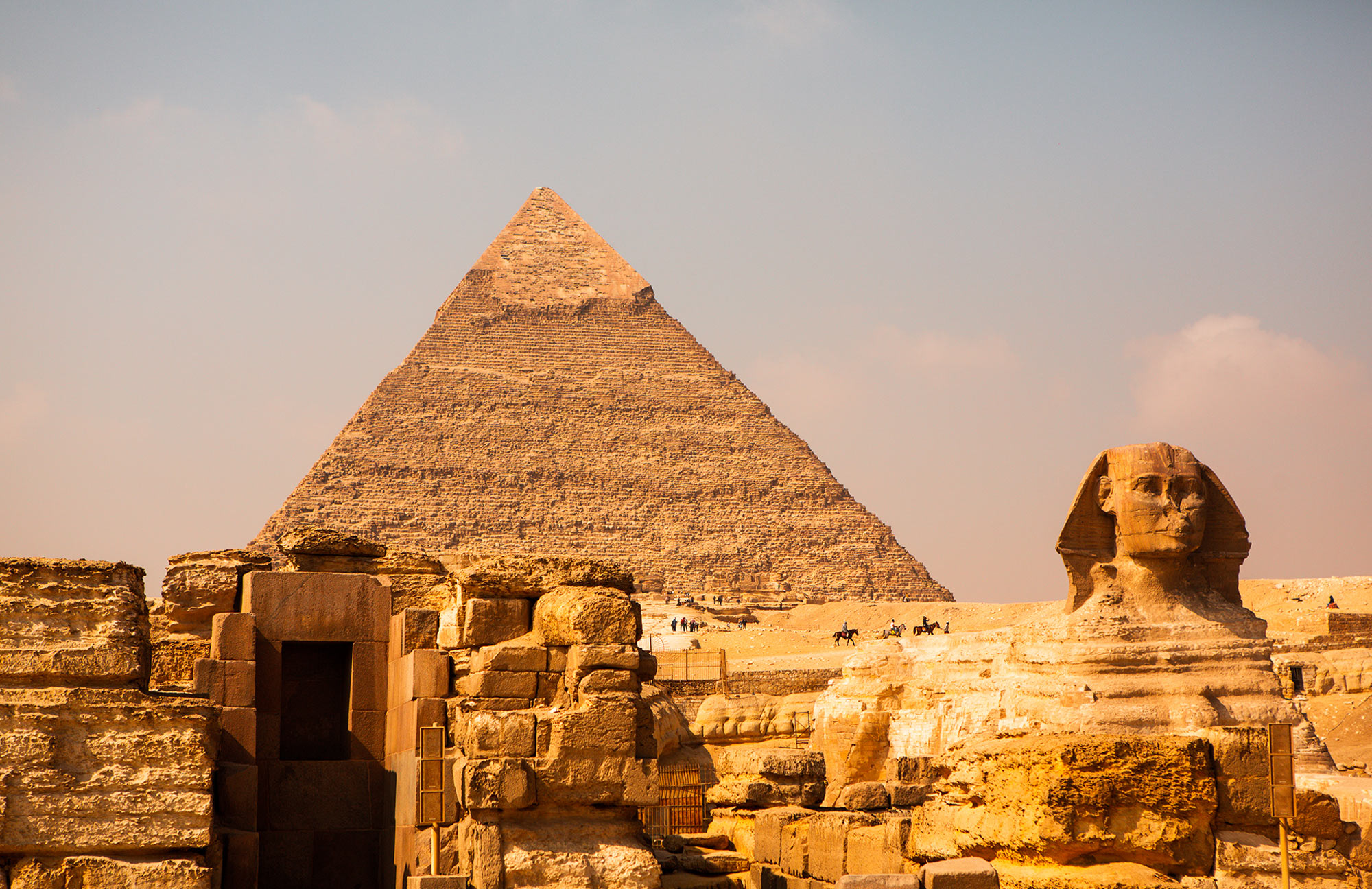 神秘法老王 尋秘古埃及紅海.黑白沙漠12天(EK)
