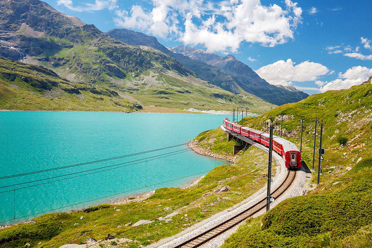 「士」在必行-瑞士.三大遊船.四大列車.五大名峰.六大健行.米推饗宴14天